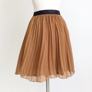 Golden Mustard Pleated Black Elastic Waist Skirt